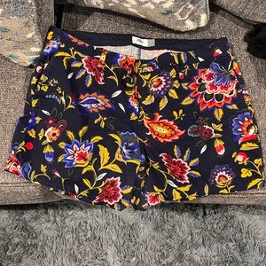 Old Navy black short with flower print